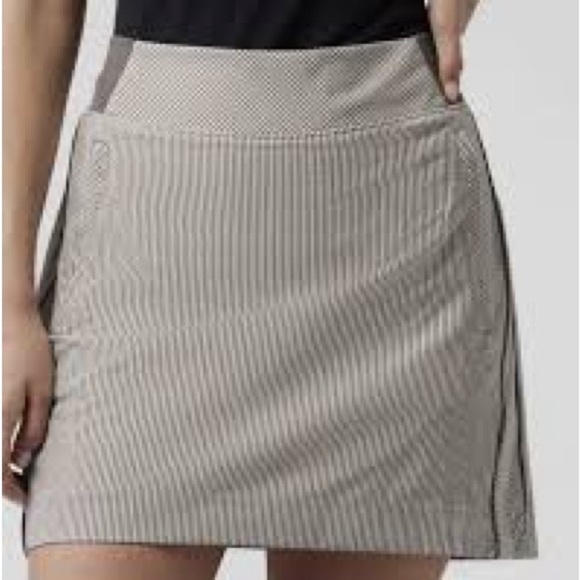 Athleta Brooklyn Textured 16” Skirt Skort Gray White Stripe Women’s Size 12 Golf - Picture 9 of 9